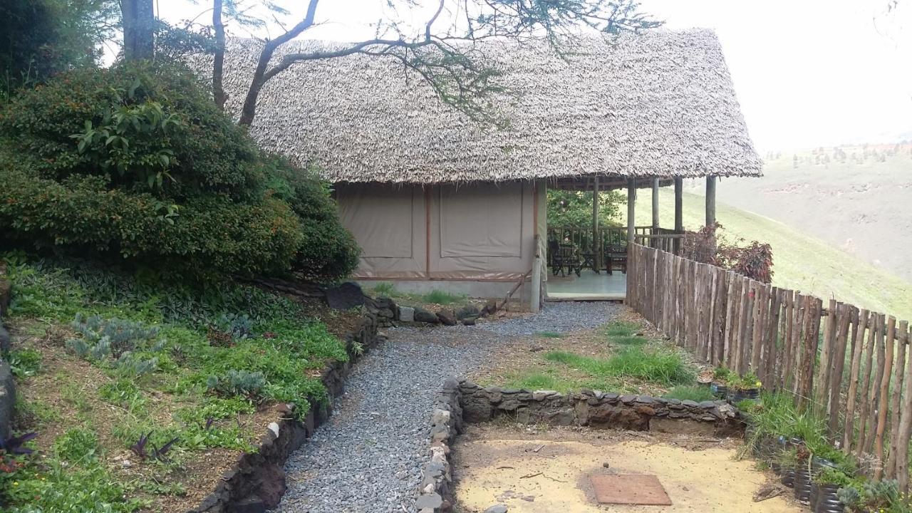 Maili Saba Camp Villa Nakuru Exterior foto