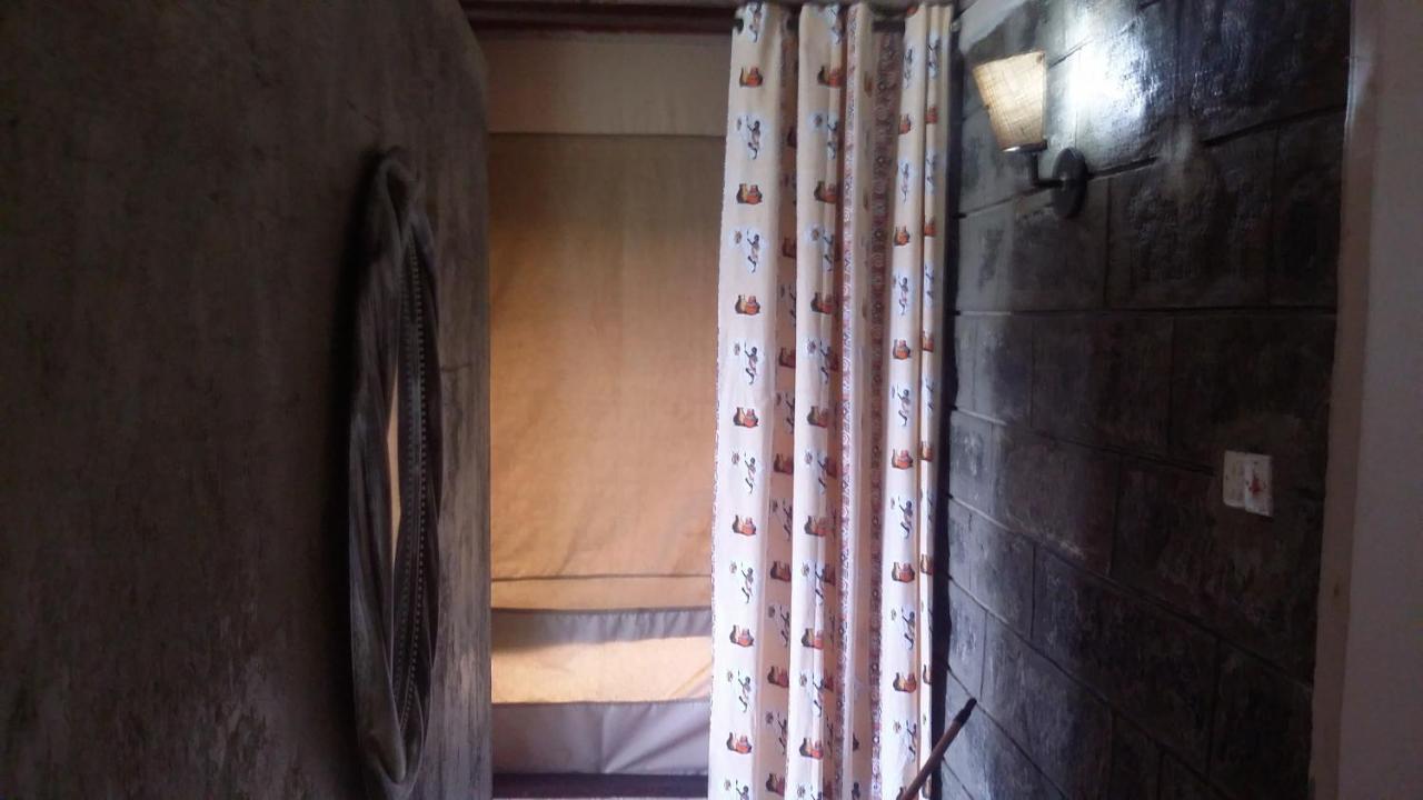 Maili Saba Camp Villa Nakuru Exterior foto