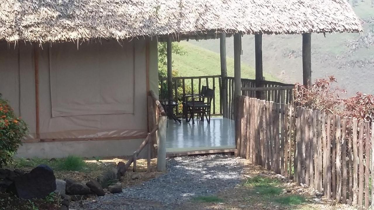 Maili Saba Camp Villa Nakuru Exterior foto