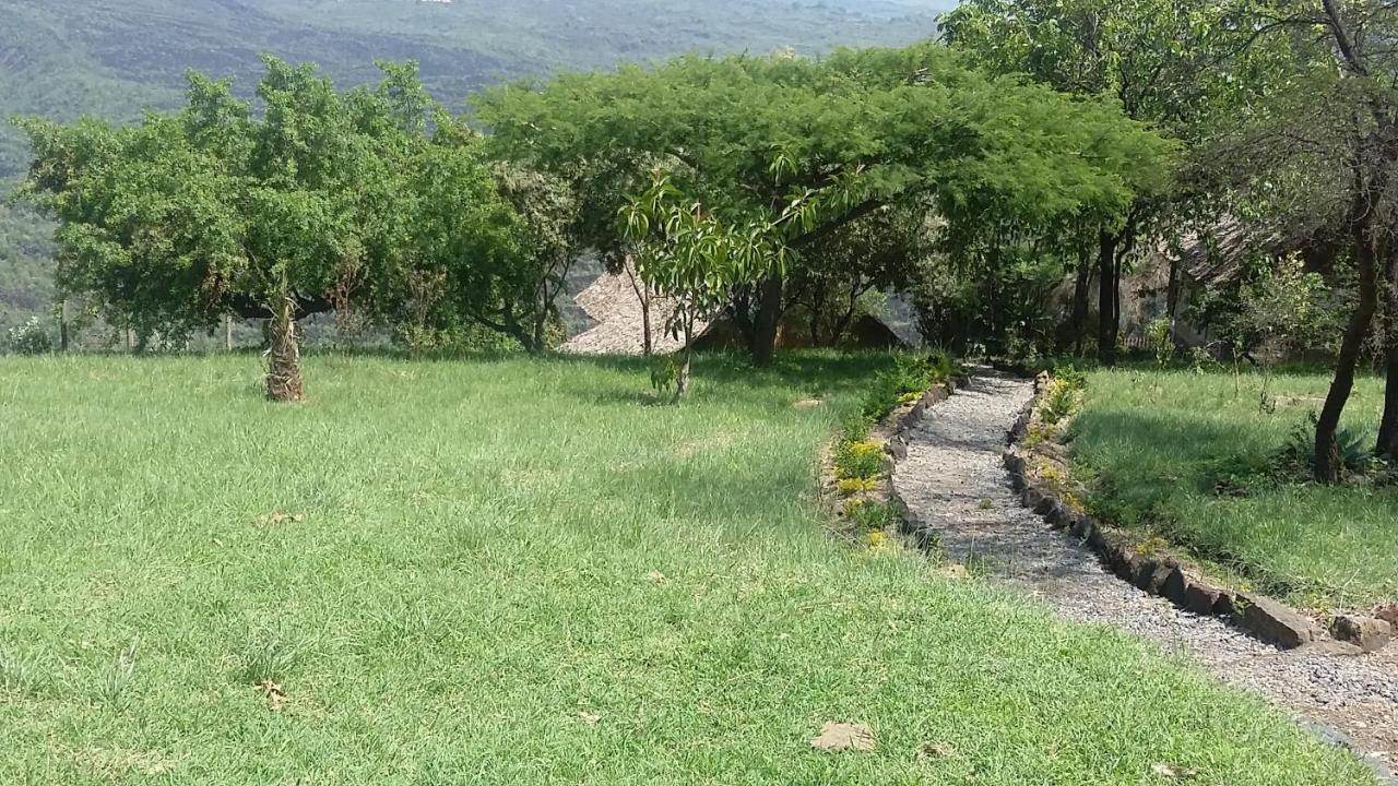 Maili Saba Camp Villa Nakuru Exterior foto