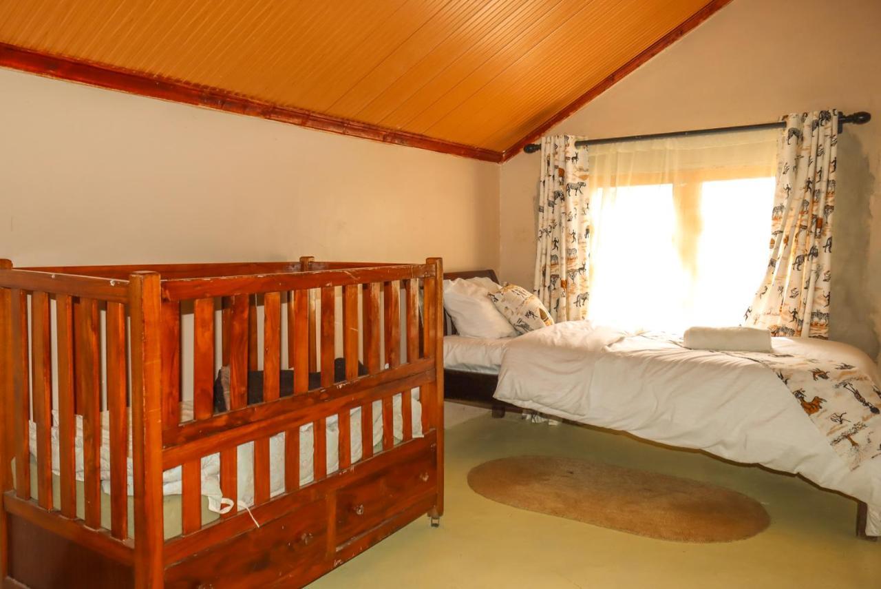 Maili Saba Camp Villa Nakuru Exterior foto